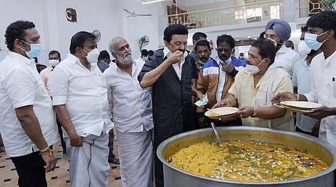 மழை வெள்ளத்தால் பாதிப்பு: முதல்வர் 3-வது நாளாகத் தொடர்ந்து ஆய்வு
