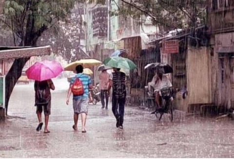 டெல்டா மாவட்டங்களில் அதி கனமழைக்கு வாய்ப்பு; சென்னையில் 3 நாட்களுக்கு கனமழை- வானிலை ஆய்வு மையம் எச்சரிக்கை