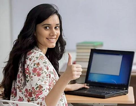 ஹெஎச்.சி.எல் டெக்பீ: +2வுக்குப் பிறகுசம்பளத்துடன் வேலை, படிப்பு