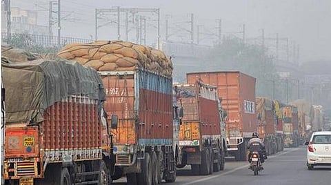 டெல்லியில் லாரிகள் நுழைய 21-ம் தேதி வரை தடை: பொருட்கள் கொண்டு வருவதில் சிக்கல்