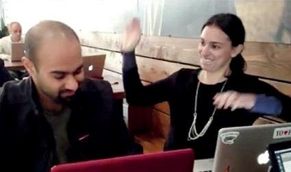 ஃபேஸ்புக் போனால் பழுக்கும் கன்னம்!