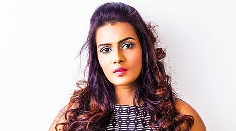 நடிகை மீரா மிதுன் நேரில் ஆஜராக முதன்மை அமர்வு நீதிமன்றம் உத்தரவு