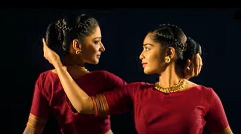 மகிழினி: இரு சுடரின் நடனம்!