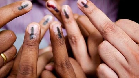 உரிய காரணம் இல்லாமல் தேர்தல்களை ஒத்திவைப்பது மக்களை ஜோக்கராக்கும் செயல்: உயர் நீதிமன்றம் கருத்து 