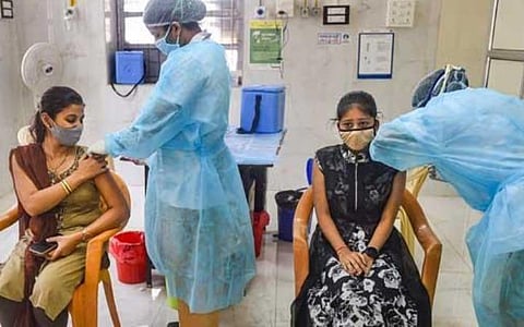 குழந்தைகளுக்கு கரோனா தடுப்பூசி எப்போது?- முடிவு எட்டப்படாமல் முடிந்த ஆலோசனைக் கூட்டம்