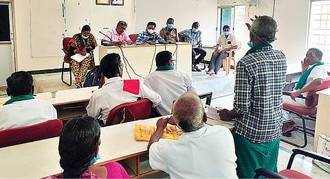 திருவண்ணாமலையில் வட்ட அளவிலான விவசாயிகள் குறைதீர்வு கூட்டம்  நேற்று நடைபெற்றது.