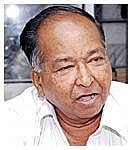 மதுரையில் எழுத்தாளர் என்.ராமகிருஷ்ணன் உடலுக்கு அஞ்சலி செலுத்தும்  மார்க்சிஸ்ட்  கட்சியின் மாநிலச் செயலாளர் கே.பாலகிருஷ்ணன் மற்றும் கட்சி நிர்வாகிகள். (உள்படம்) என்.ராமகிருஷ்ணன்.