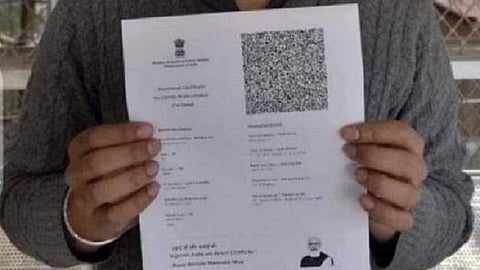 பிரதமரின் புகைப்படம் உங்களுக்கு ஏன் அவமானமாக தெரிகிறது?- தடுப்பூசி சான்றிதழ் வழக்கில் கேரள உயர் நீதிமன்றம் கேள்வி