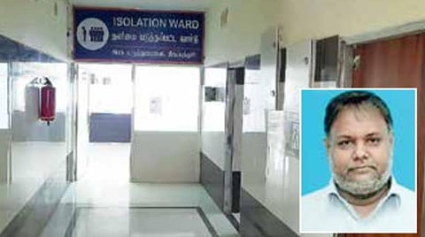 திருப்பத்தூர் அரசு மருத்துவமனையில் கரோனா தொற்றால் பாதிக்கப்பட்டவர்கள் சிகிச்சை பெற அமைக்கப்பட்டுள்ள சிறப்பு வார்டு. உள்படம்: தலைமை மருத்துவர் குமரவேல்.