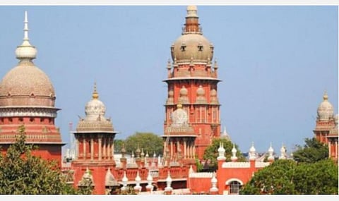 நீலகிரியில் பூசாரியாக உள்ள சிறுவனுக்குக் கல்வி கிடைக்க அரசு உரிய நடவடிக்கை எடுக்க வேண்டும்: உயர் நீதிமன்றம்