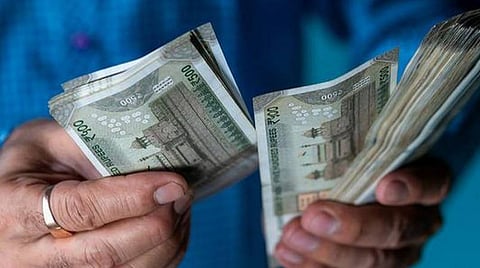 கடன் தள்ளுபடி சான்று கிடைக்காமல் தவிக்கும் விவசாயிகள்: திருப்பூர் மாவட்ட கூட்டுறவு சங்கங்கள் மீது குற்றச்சாட்டு