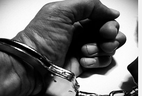 இளைஞரை சுட்டுக் கொன்ற வழக்கில் திண்டுக்கல்லில் மேலும் 5 பேர் கைது