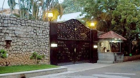 வேதா இல்லம்: அதிமுகவின் மேல்முறையீட்டு மனுவை தள்ளுபடி செய்தது சென்னை உயர் நீதிமன்றம்