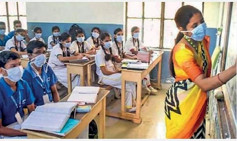 கரோனா அதிகரிப்பு: புதுச்சேரி, காரைக்காலில் நாளை முதல் 1 -9 ஆம் வகுப்புகளுக்கு விடுமுறை