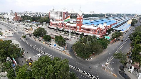 முழு ஊரடங்கில் நடந்தே சொந்த மாநிலங்களுக்குச் சென்ற புலம்பெயர்ந்த தொழிலாளர்கள் | கோப்புப் படம்