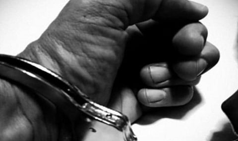 தூத்துக்குடி:1 கிலோ கஞ்சாவுடன் 3 பேர் கைது