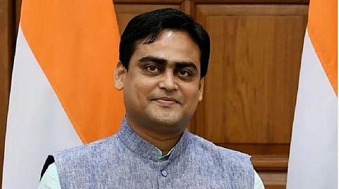 மத்திய இணை அமைச்சர்  சாந்தனூ தாக்கூர்