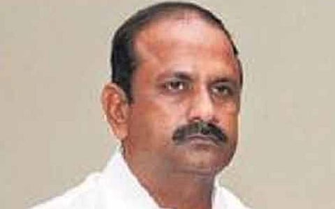 பூண்டி ஊராட்சி ஒன்றியக் குழு துணைத் தலைவரின் கணவர் மீது புகார்: உரிய நடவடிக்கை எடுக்க முன்னாள் அமைச்சர் பி.வி.ரமணா கோரிக்கை