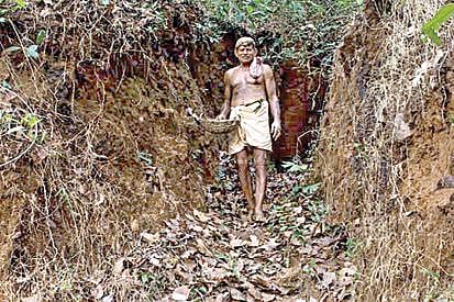 மலையை குடைந்த மகாலிங்க நாயக்.