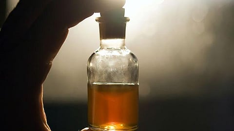 புதுச்சேரி: தந்தை இறந்த துக்கத்தில் இளைஞர் தற்கொலை