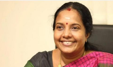 ஆளுநரின் முடிவை ஏற்று நீட் தேர்வு பயிற்சி மையங்களை உடனே தொடங்க வேண்டும்: வானதி சீனிவாசன் வலியுறுத்தல்