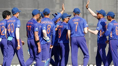 யு-19 உலக கோப்பை இறுதியில் இங்கிலாந்து - இந்தியா இன்று மோதல்