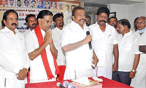 திருச்சி உறையூரில் நேற்று நடைபெற்ற கூட்டத்தில் பேசுகிறார் அமைச்சர் கே.என்.நேரு.