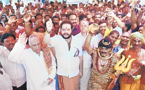 ஒருகால பூஜை திட்டத்தின்கீழ் 12,959 கோயில் பூசாரிகள் விவரத்தை பதிவு செய்ய உத்தரவு