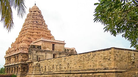 கங்கைகொண்ட சோழபுரம் கோயிலின் பாதுகாக்கப்பட்ட பகுதியில் தொல்லியல் துறை கட்டுமானம் மேற்கொள்ள தடை