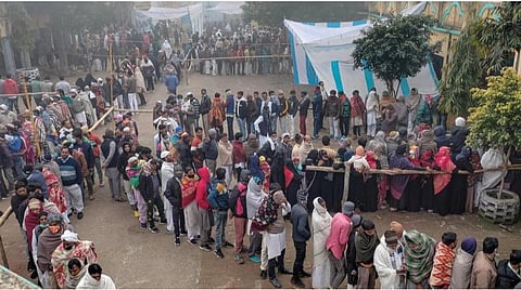 பிற்பகல் 3 மணி வாக்குப்பதிவு நிலவரம்: உ.பி 51.93%, கோவா 60.18%, உத்தராகண்ட் 49.24%