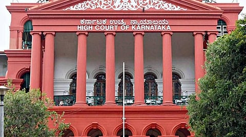 கேந்திரிய பள்ளிகளில் அனுமதிக்கும்போது அரசு பள்ளிகளில் ஹிஜாபுக்கு தடை விதிக்கப்பட்டது ஏன்? - கர்நாடக உயர் நீதிமன்றத்தில் வாதம்