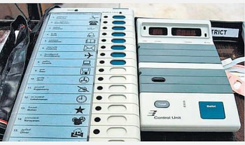 திருப்பூர்: இயந்திரக் கோளாறு; வாக்குப்பதிவில் தாமதம்