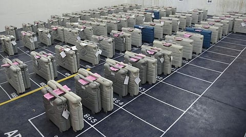 கோவையில் வாக்கு எண்ணிக்கைக்கு தடையில்லை: சென்னை உயர் நீதிமன்றம் உத்தரவு