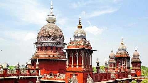 தேசிய மருத்துவ ஆணைய விதிகளை எதிர்த்து தொடரப்பட்ட வழக்கை அபராதத்துடன் தள்ளுபடி செய்தது ஐகோர்ட்