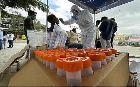 பிப்ரவரி 27: தமிழக நிலவரம்: தொற்று பாதிப்பு, குணமடைந்தோர், பலி எண்ணிக்கை- முழுமையான பட்டியல்