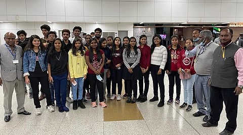 உக்ரைனில் இருந்து வந்த 6-வது சிறப்பு விமானம்: 21 தமிழக மாணவர்கள் உட்பட 280 பேர் மீட்பு