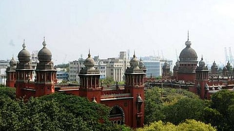 தென்னிந்திய திரைப்பட வர்த்தக சபையின் பொதுக்குழு கூட்டத்துக்கு சென்னை உயர் நீதிமன்றம் தடை