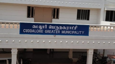 கடலூர் மேற்கு மாவட்டத்தில் அமைச்சர் எம்.ஆர்.கே-வின் ஆதரவாளர்கள் ஓரங்கட்டப்பட்டனரா?