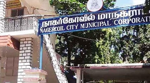 நாகர்கோவில் மாநகராட்சியின் முதல் மேயராக மகேஷ் பதவியேற்பு: வாக்கெடுப்பில் திமுகவுக்கு 28, பாஜகவுக்கு 24 வாக்குகள்