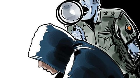 குறுந்தகவல் பரிமாற்றம் மூலம் சேலத்தில் இருவரிடம் ரூ.2 லட்சம் மோசடி