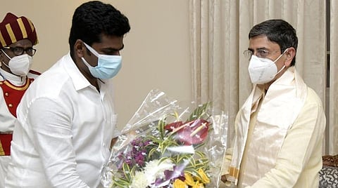 ஆளுநருடன் அண்ணாமலை சந்திப்பு: மின் ஒப்பந்த விவகாரத்தை விளக்கியதாக தகவல்