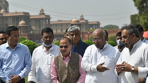 எதிர்க்கட்சி எம்.பி.க்கள் வெளிநடப்பு