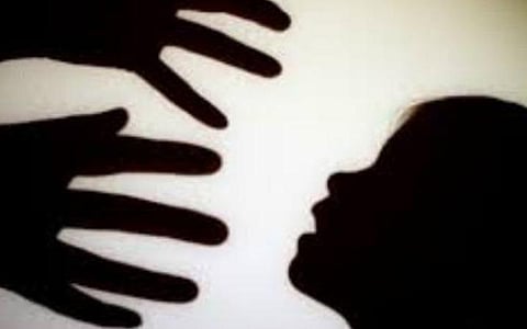 சென்னை | இலவச யோகா பயிற்சி என்ற பெயரில் பள்ளி மாணவிகளிடம் பாலியல் சீண்டல்: யோகா மாஸ்டர் கைது