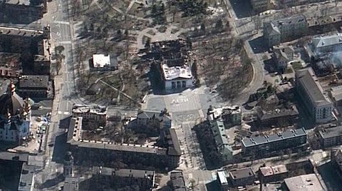 உக்ரைன் போர் | நாடக அரங்கம் மீதான ரஷ்ய தாக்குதலில் 300 பலி