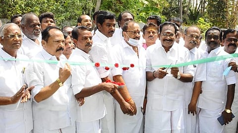 மதுரை நிகழ்ச்சியில் செல்லூர் ராஜூ.