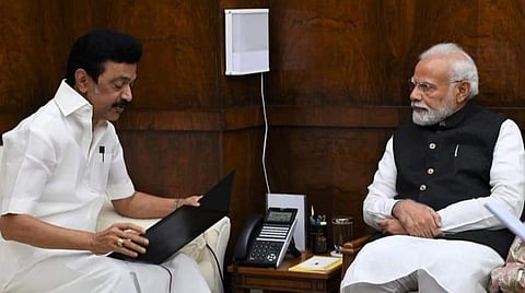டெல்லியில் பிரதமர் மோடியை தமிழக முதல்வர் மு.க.ஸ்டாலின் சந்தித்துப் பேசினார்.