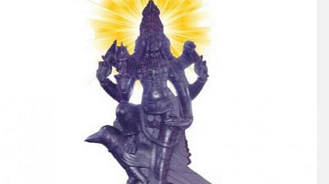 மகர ராசி அன்பர்களே! ஏப்ரல் மாத பலன்கள் - வேலையில் இடமாற்றம்; பயணத்தால் வெற்றி; பண வரவு திருப்தி! 