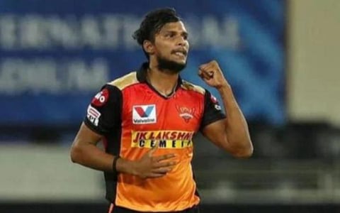 ஹைதராபாத் அணிக்காக நடராஜன்.