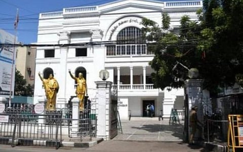 அதிமுக உட்கட்சி தேர்தல் ஏப்.19-ல் தொடங்கும் - ஒருங்கிணைப்பாளர்கள் ஓபிஎஸ், இபிஎஸ் அறிவிப்பு