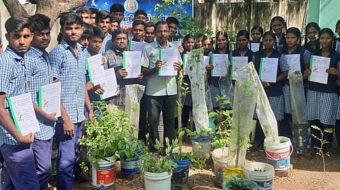 வேளாண் விஞ்ஞானிகளை உருவாக்கும் புதூர் அரசுப் பள்ளி!